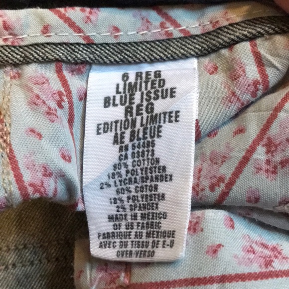 American Eagle Denim Crops, size 6 - Picture 4 of 4